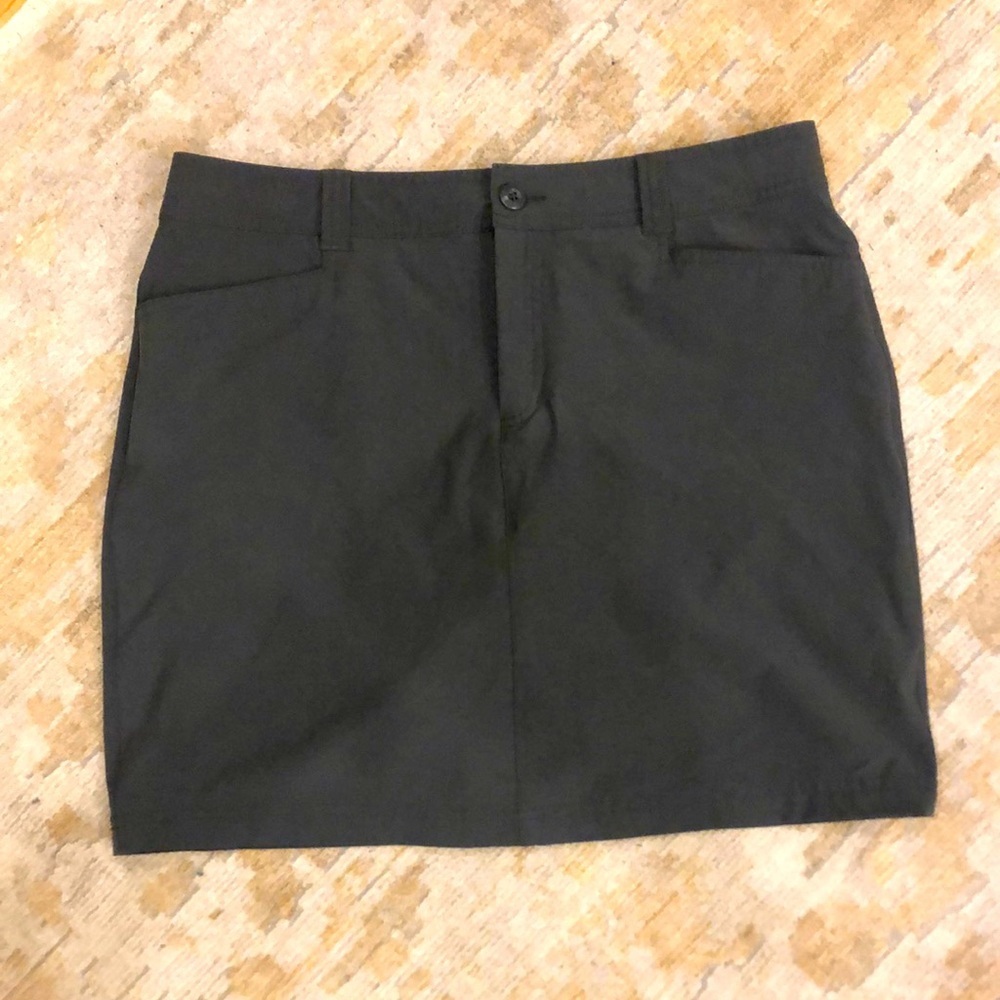 Eddie Bauer skort